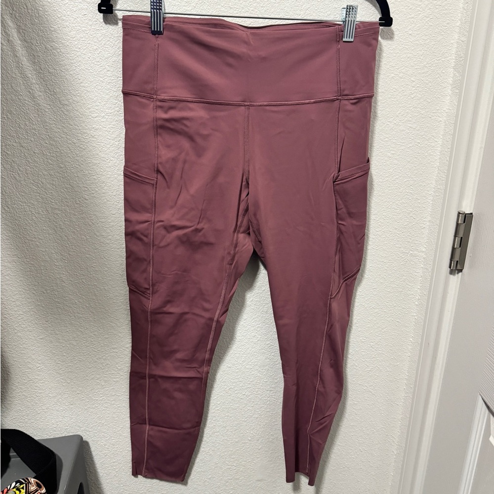 Lululemon fast and free Mauve Legging 25”